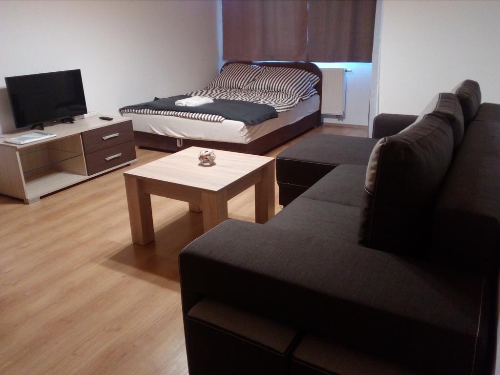 Gobe Apartman Hajdúszoboszló Exterior foto